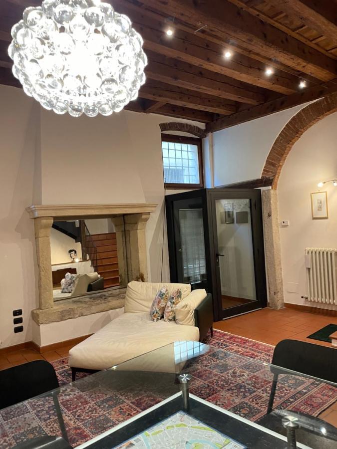 Villa Loft Ponte Pietra à Vérone Extérieur photo